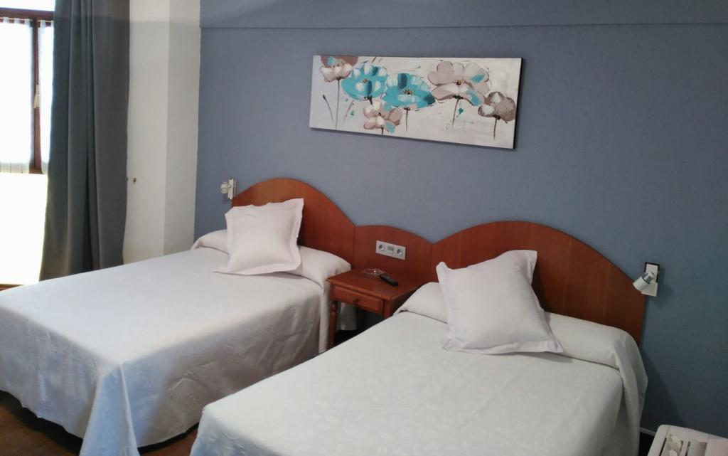 Hotel Urgain Oronoz-Mugaire Ngoại thất bức ảnh